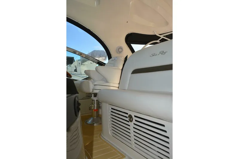 Slide: The Image of Sea Ray 44 Sundancer 2007 - 41