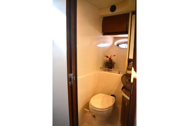 Slide: The Image of Sea Ray 44 Sundancer 2007 - 78