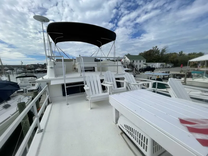 Slide: The Image of Gibson 37 Standard Houseboat 1991 - 10