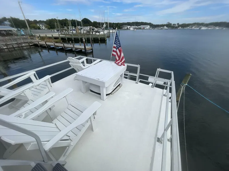 Slide: The Image of Gibson 37 Standard Houseboat 1991 - 12