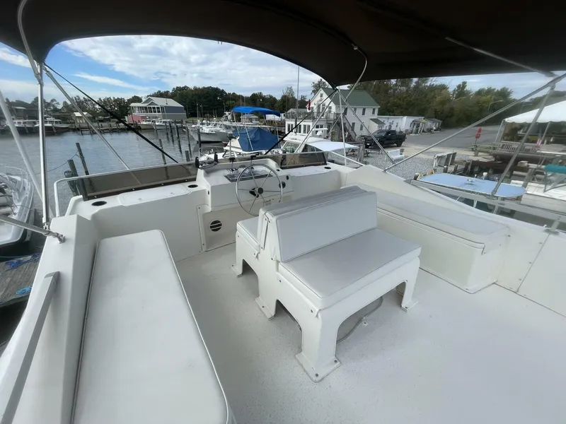 Slide: The Image of Gibson 37 Standard Houseboat 1991 - 13