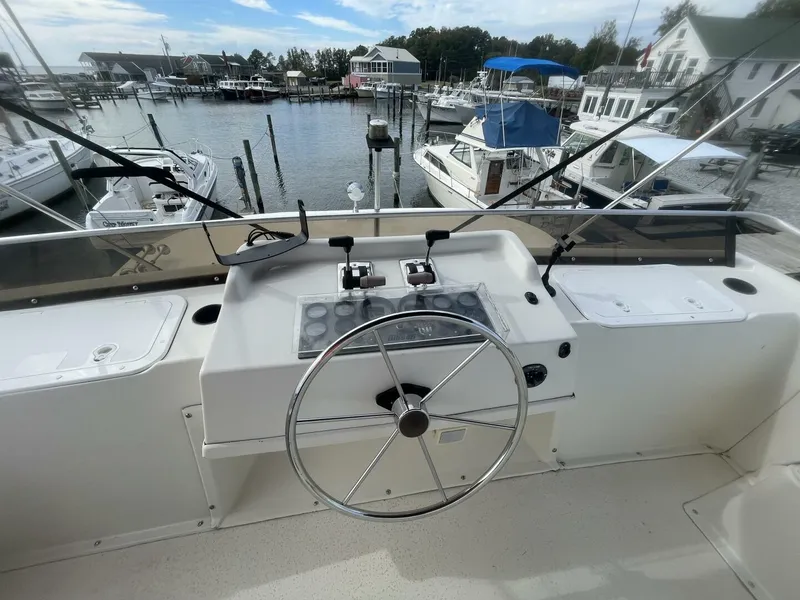 Slide: The Image of Gibson 37 Standard Houseboat 1991 - 14