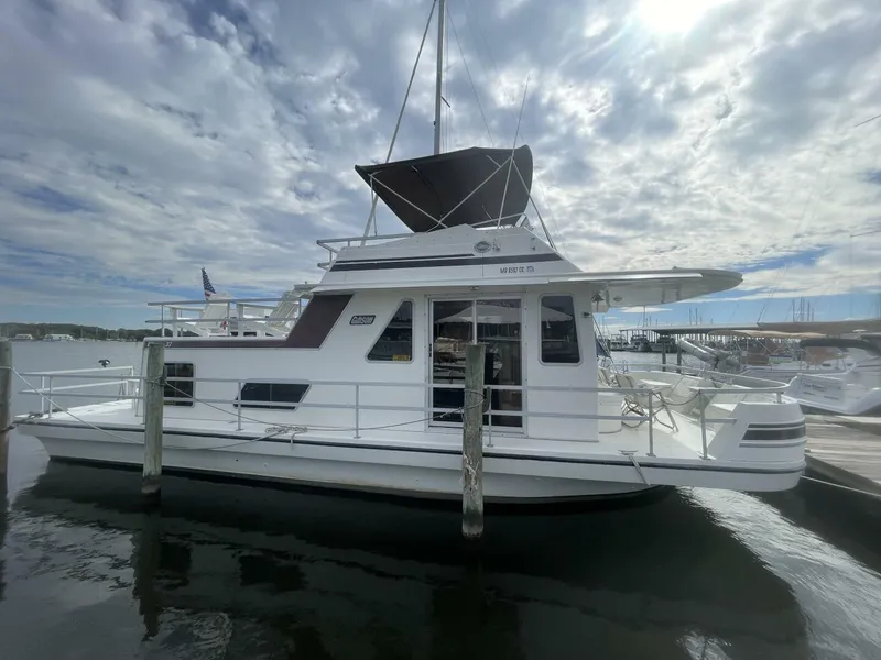 Slide: The Image of Gibson 37 Standard Houseboat 1991 - 3