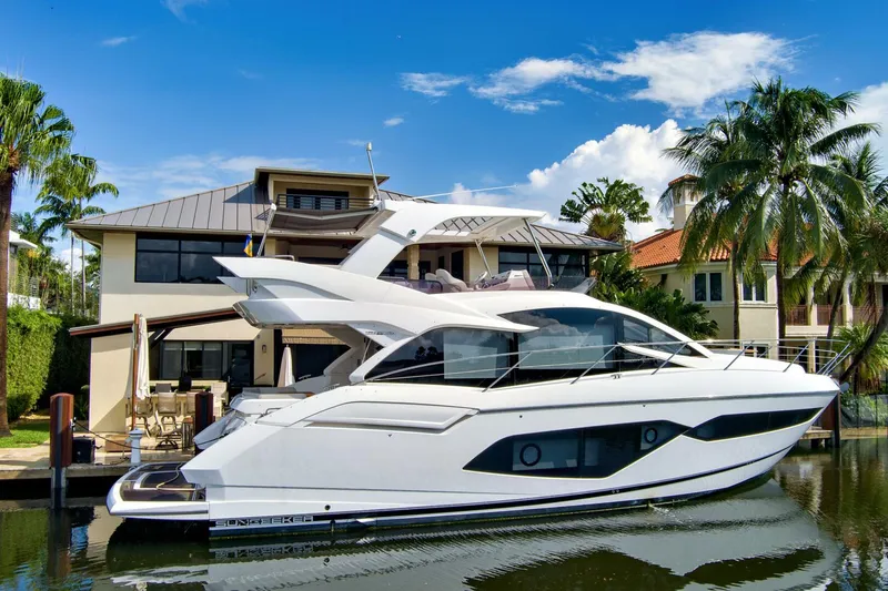 Slide: The Image of Sunseeker Manhattan 52 2020 - 2