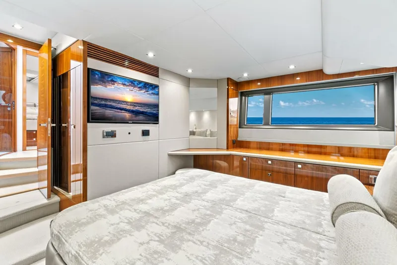 Slide: The Image of Sunseeker Manhattan 52 2020 - 25