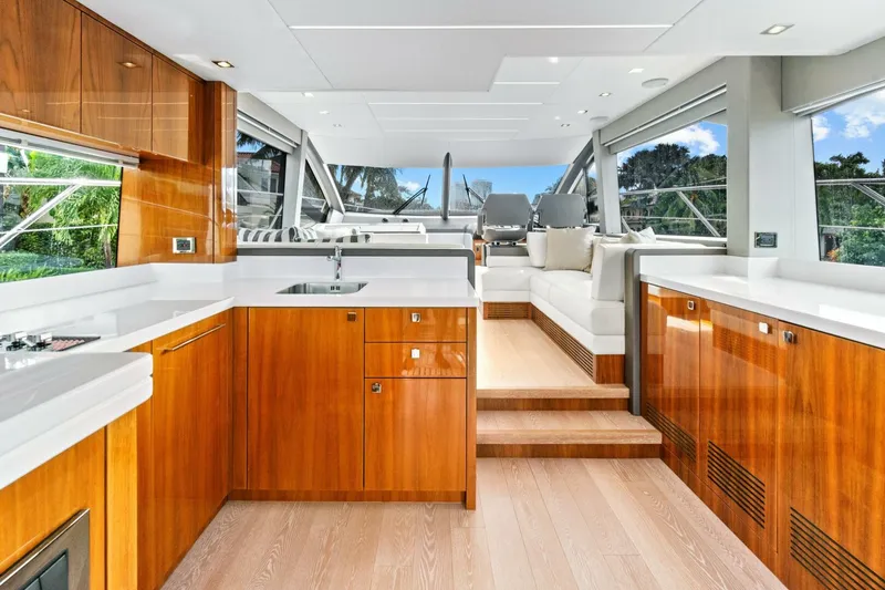 Slide: The Image of Sunseeker Manhattan 52 2020 - 49