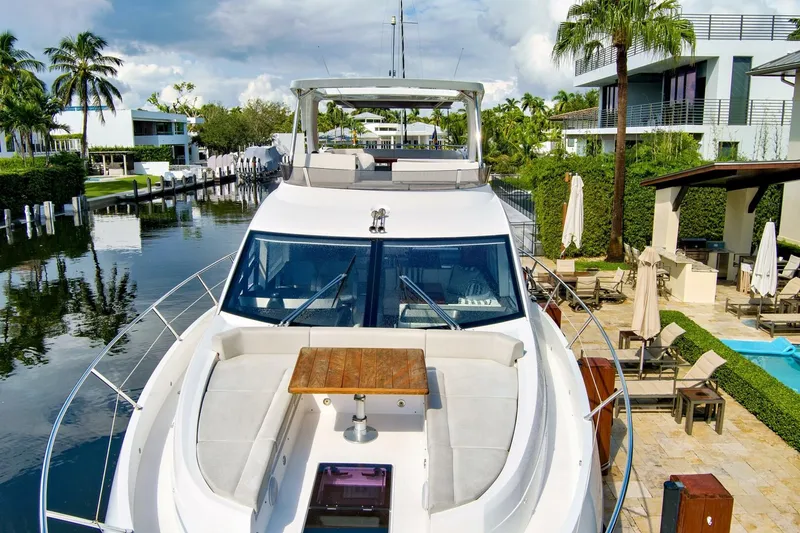 Slide: The Image of Sunseeker Manhattan 52 2020 - 5