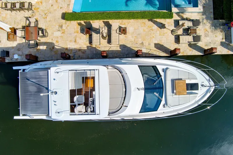 Slide: The Image of Sunseeker Manhattan 52 2020 - 6