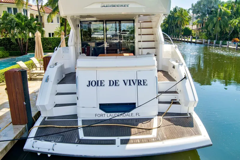 Slide: The Image of Sunseeker Manhattan 52 2020 - 7