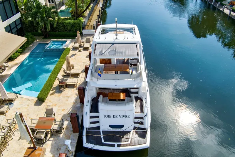 Slide: The Image of Sunseeker Manhattan 52 2020 - 8
