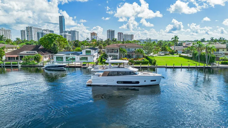 Slide: The Image of Azimut Magellano 66 2022 - 43