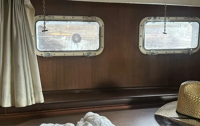 Slide: The Image of Hatteras 58 Yachtfish 1974 - 16