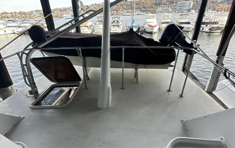 Slide: The Image of Hatteras 58 Yachtfish 1974 - 27