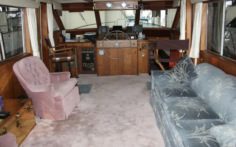 Slide: The Image of Hatteras 58 Yachtfish 1974 - 6