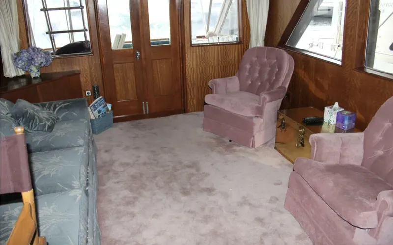 Slide: The Image of Hatteras 58 Yachtfish 1974 - 7