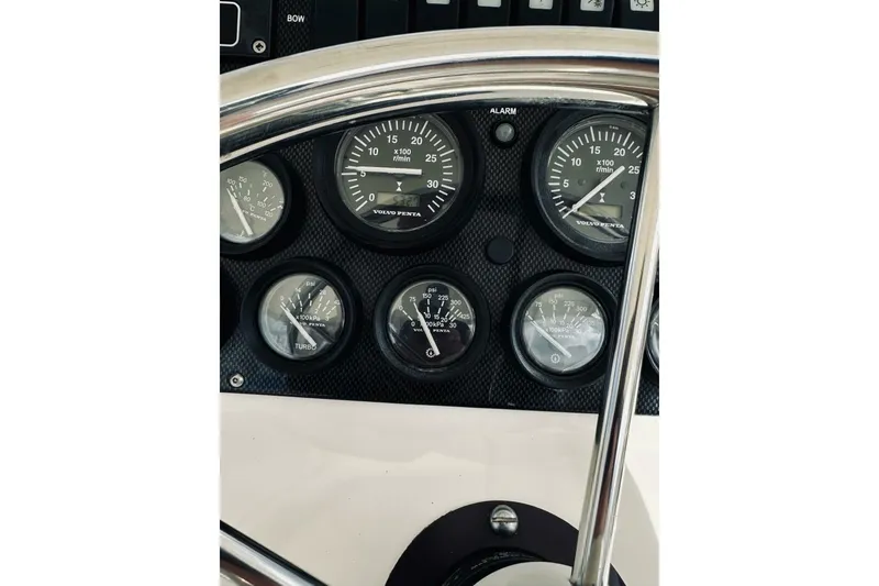 Slide: The Image of Riviera 40 2000 - 32