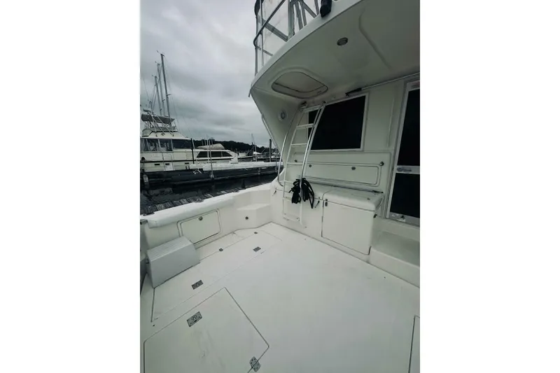 Slide: The Image of Riviera 40 2000 - 85