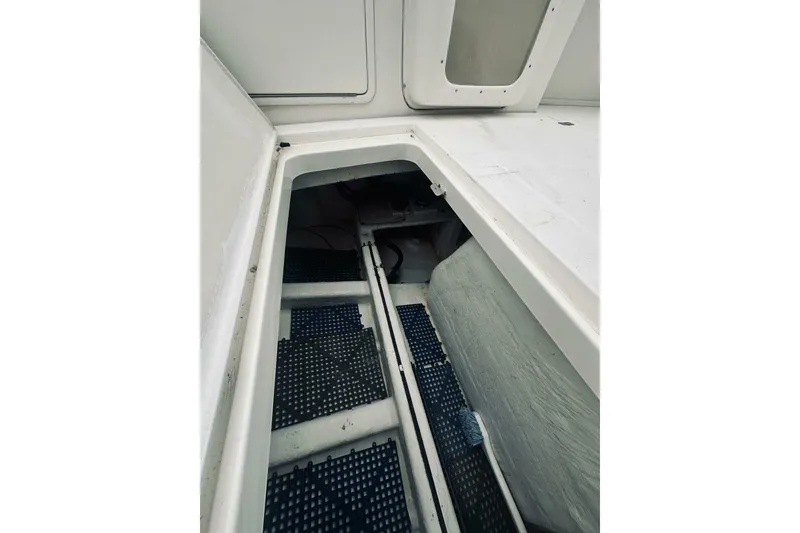 Slide: The Image of Riviera 40 2000 - 88