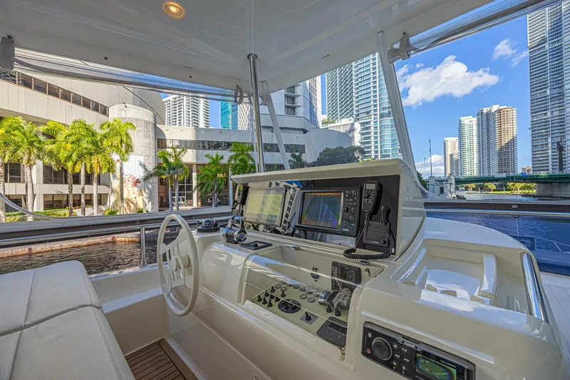 Slide: The Image of Ferretti 830 2011 - 13