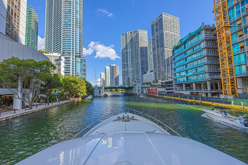 Slide: The Image of Ferretti 830 2011 - 15