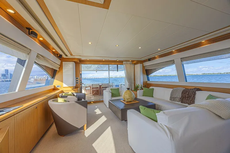 Slide: The Image of Ferretti 830 2011 - 35
