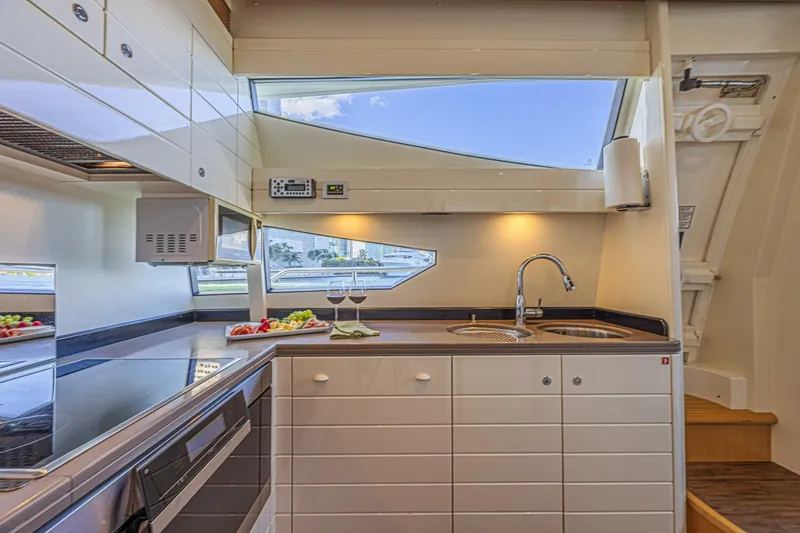 Slide: The Image of Ferretti 830 2011 - 53