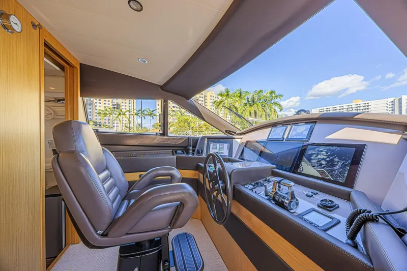 Slide: The Image of Ferretti 830 2011 - 58