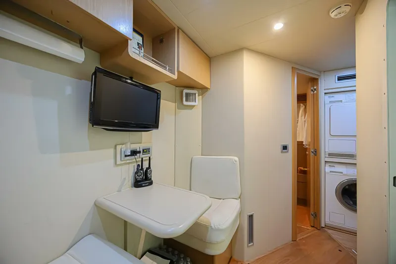 Slide: The Image of Ferretti 830 2011 - 61
