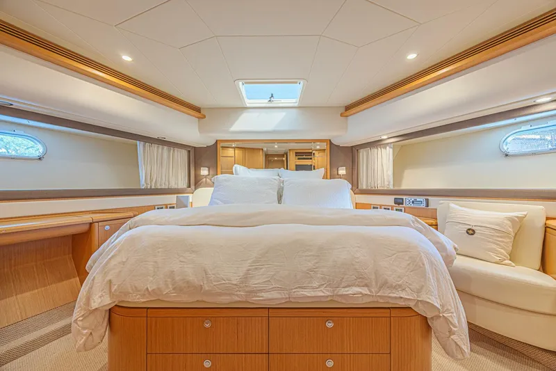 Slide: The Image of Ferretti 830 2011 - 68