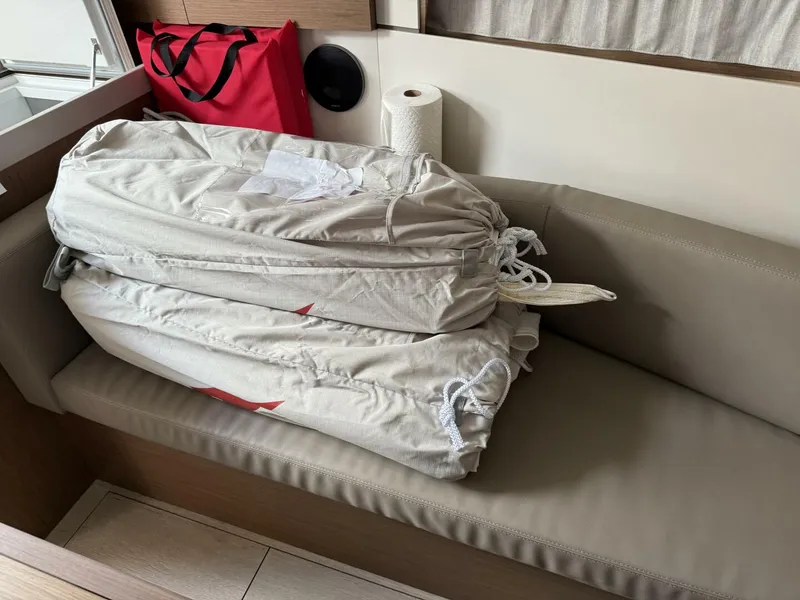 Slide: The Image of Beneteau 35.1 2021 - 10