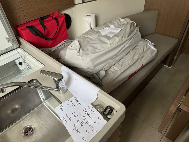 Slide: The Image of Beneteau 35.1 2021 - 14