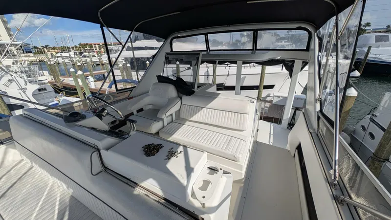 Slide: The Image of Carver Yachts 370 AFT CABIN 1994 - 11