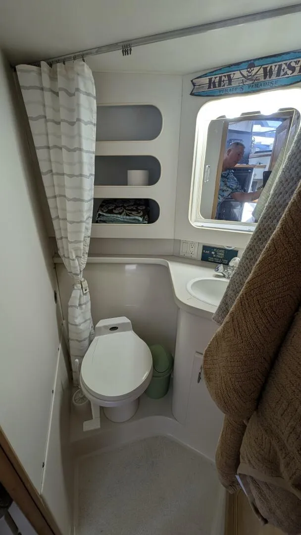 Slide: The Image of Carver Yachts 370 AFT CABIN 1994 - 26