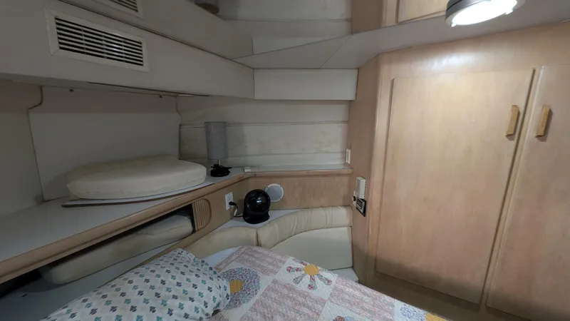 Slide: The Image of Carver Yachts 370 AFT CABIN 1994 - 37