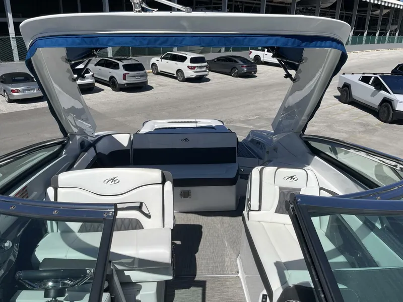 Slide: The Image of Monterey 328SS 2019 - 23