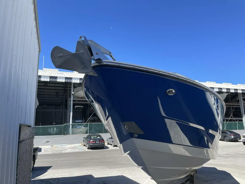 Slide: The Image of Monterey 328SS 2019 - 4