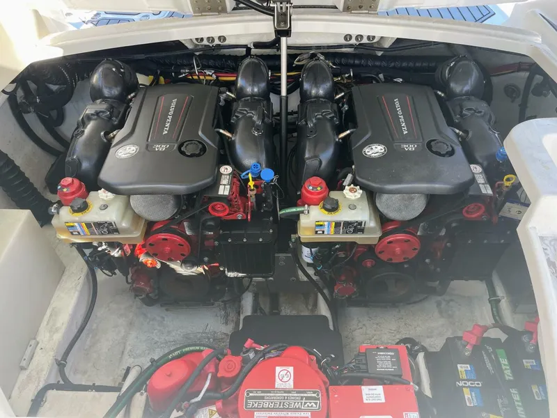 Slide: The Image of Monterey 328SS 2019 - 51