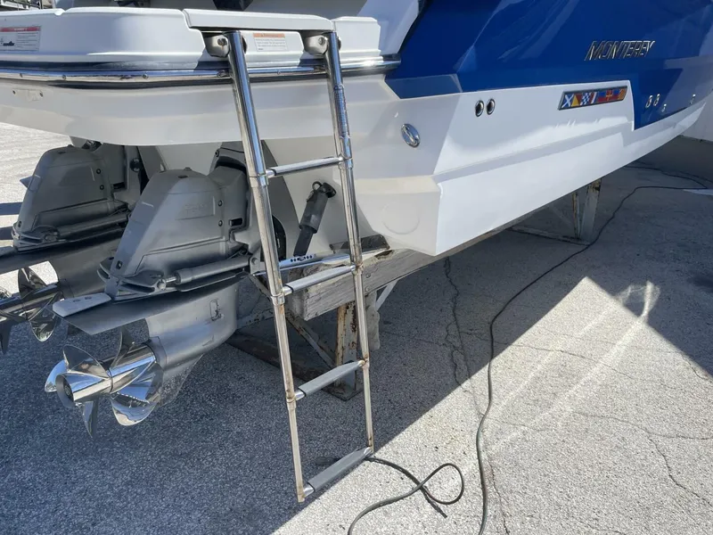 Slide: The Image of Monterey 328SS 2019 - 7