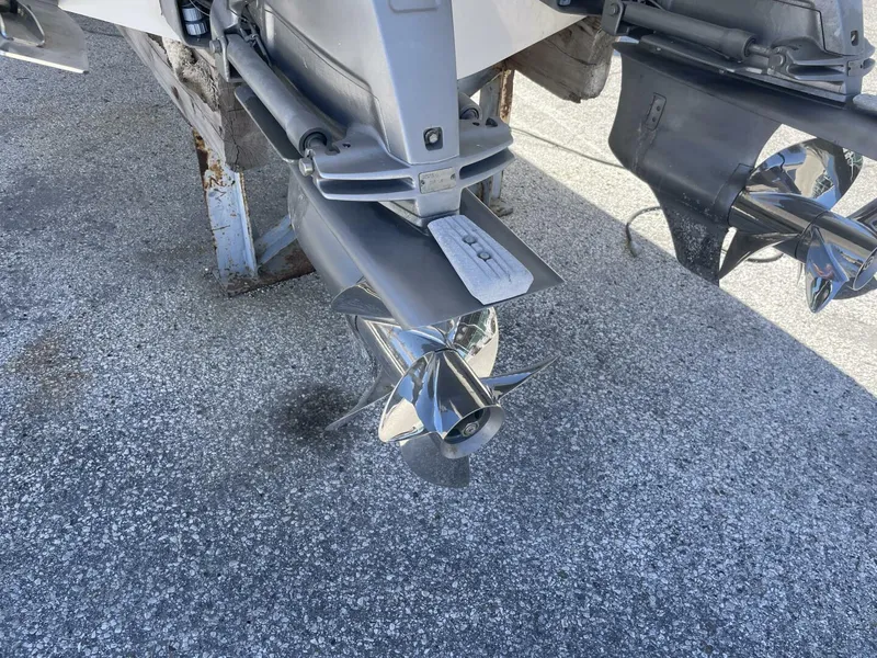 Slide: The Image of Monterey 328SS 2019 - 8