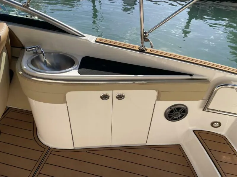 Slide: The Image of Sea Ray 260 SunDeck 2014 - 10