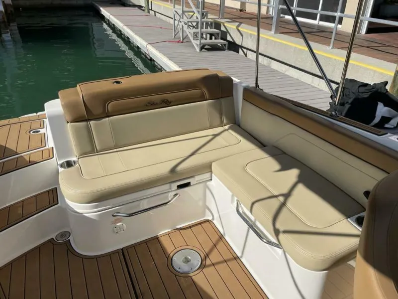 Slide: The Image of Sea Ray 260 SunDeck 2014 - 11