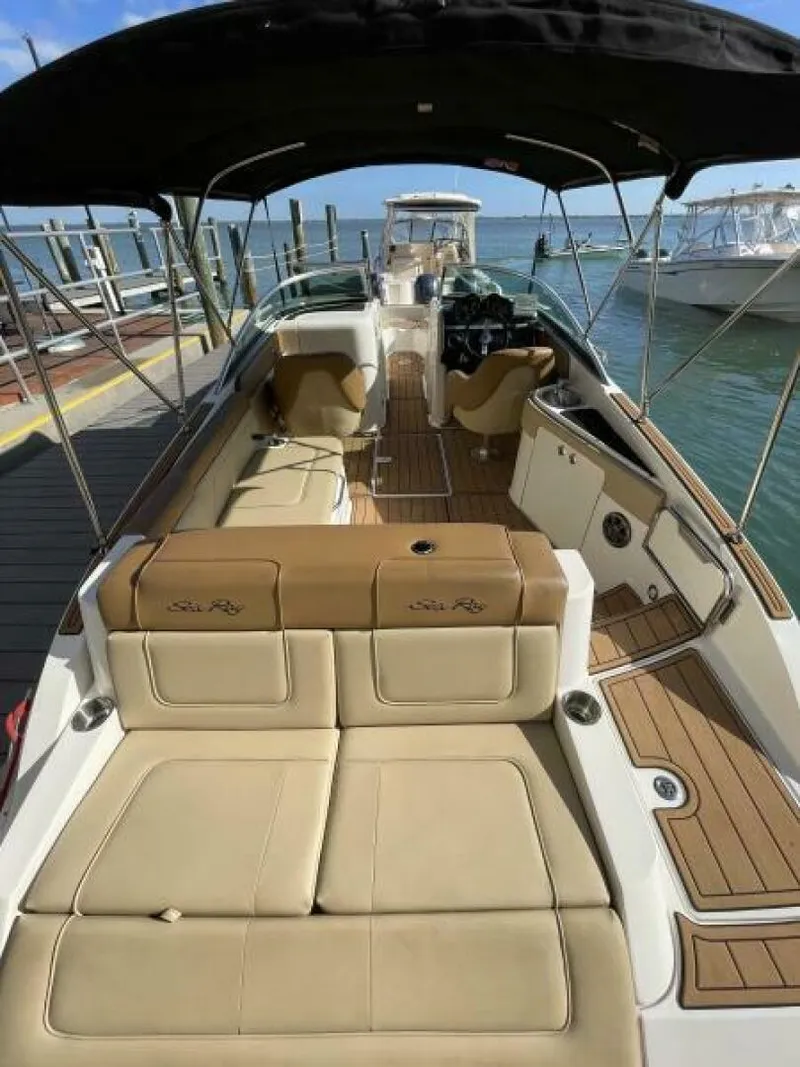 Slide: The Image of Sea Ray 260 SunDeck 2014 - 13
