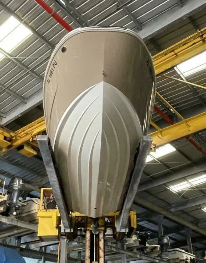 Slide: The Image of Sea Ray 260 SunDeck 2014 - 17
