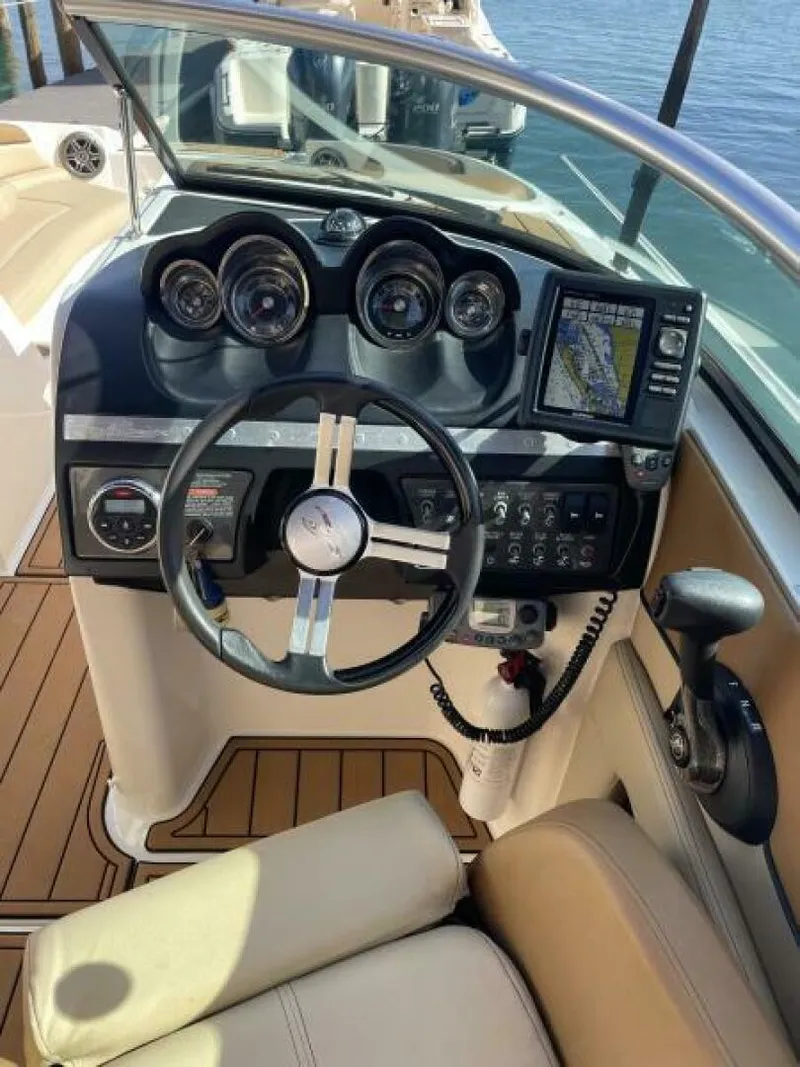 Slide: The Image of Sea Ray 260 SunDeck 2014 - 5