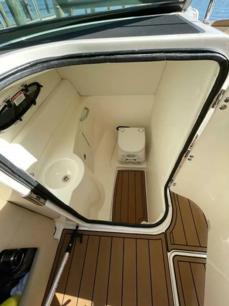 Slide: The Image of Sea Ray 260 SunDeck 2014 - 7