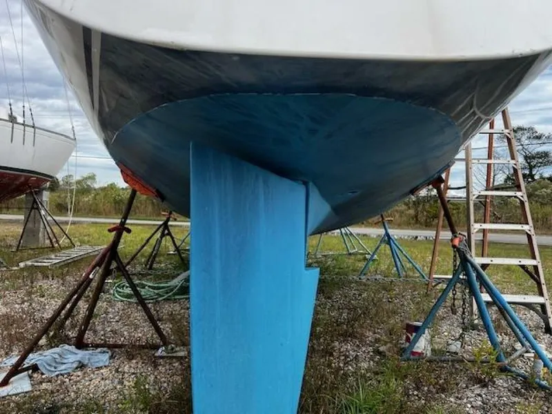 Slide: The Image of Sabre 34 Mark II 1987 - 38