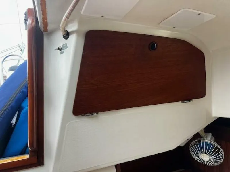 Slide: The Image of Sabre 34 Mark II 1987 - 85