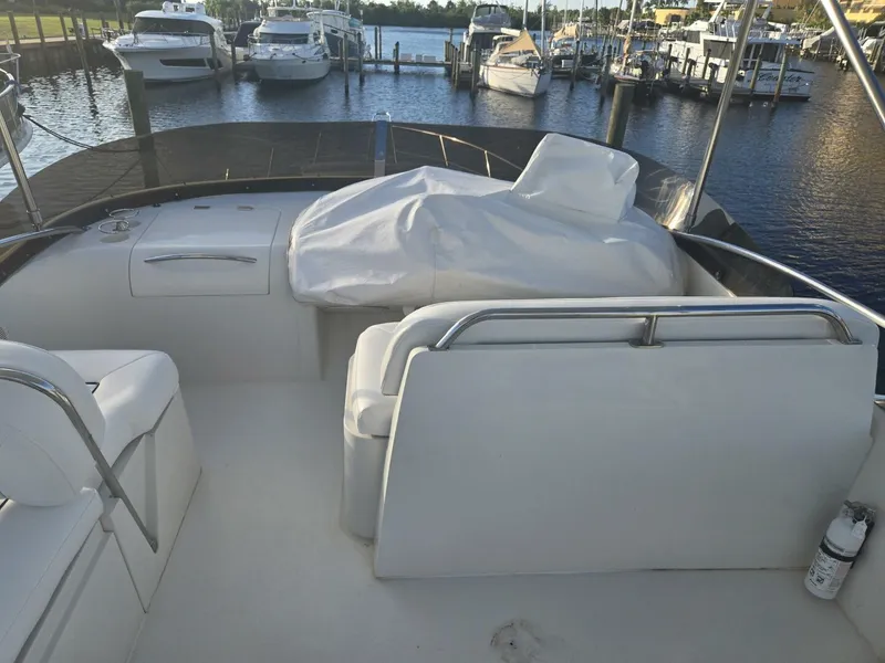 Slide: The Image of Sunseeker Manhattan 48 1997 - 14