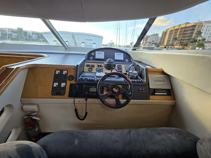 Slide: The Image of Sunseeker Manhattan 48 1997 - 24