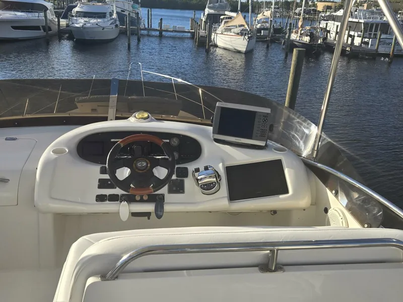 Slide: The Image of Sunseeker Manhattan 48 1997 - 9